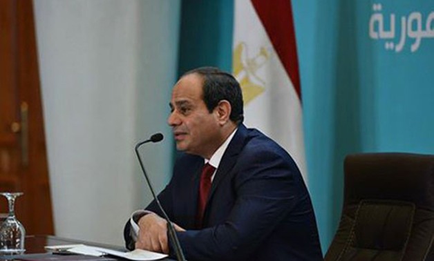 مصر منورة برئيسها.. السيسى يجتمع بوزير الكهرباء ويوجه بتطوير القطاع بالصعيد والدلتا