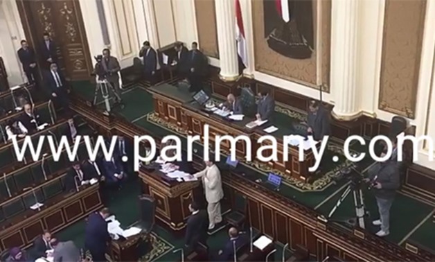 بالفيديو.. شاهد لحظة إعلان رئيس البرلمان قرار إسقاط العضوية عن السادات