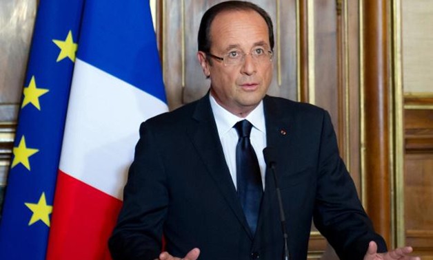 الرئيس الفرنسى يُعلن عن معركة "بلا رحمة" ضد الإرهابيين بعد أحداث باريس