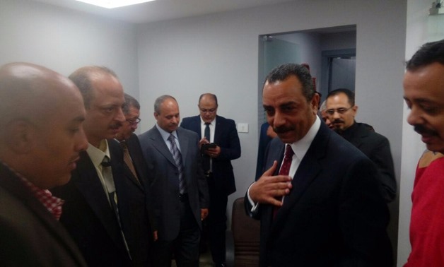 بالصور.. النائب إيهاب الطماوى يزور مكتب بريد شبرا بعد انتهاء أعمال تطويره