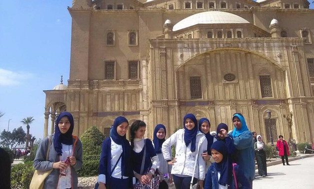 تحت شعار "اعرف بلدك".. أمين مسعود ينظم رحلات لطلاب مدارس الزاوية لزيارة معالم القاهرة التاريخية