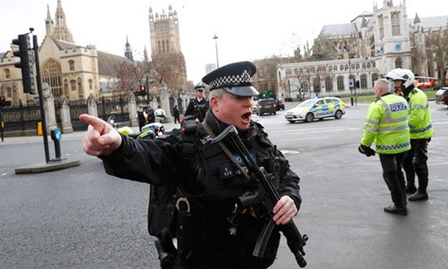 الشرطة البريطانية: نتعامل مع حادث إطلاق النار على البرلمان باعتباره إرهابيًا