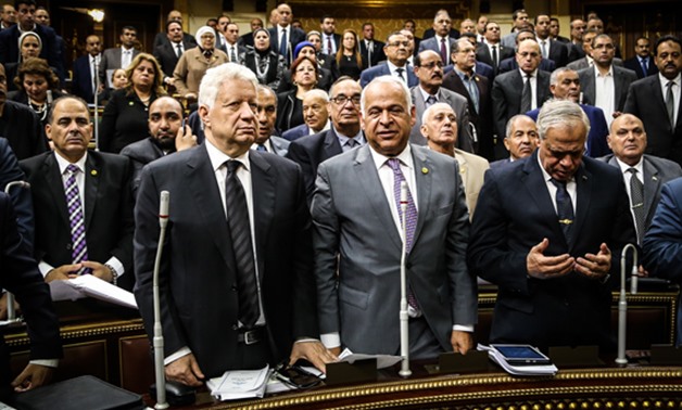 مجلس النواب يقف دقيقة حداد على أرواح شهداء كنيستى "طنطا" و"الإسكندرية" 