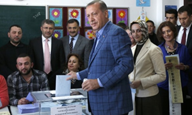 فى أول ساعات استفتاء تركيا.. عمليات تزوير وضغط على ناخبين للتصويت بـ"نعم"