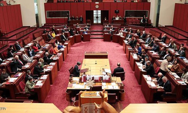 البرلمان الأسترالى ينظر فرض قواعد لزى الأعضاء بعد المطالبة بحظر النقاب