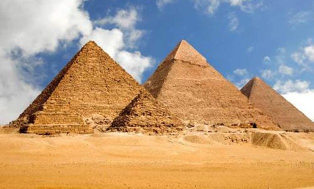 15 رئيس دولة ووزير سابقين يزورون الأهرامات والمتحف المصرى