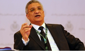الدكتور أحمد زكى بدر وزير التنمية المحلية