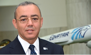 وزير الطيران حسام كمال