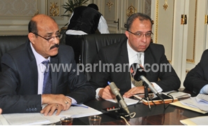 أشرف العربى وزير التخطيط أثناء جلسة لجنة القوى العاملة