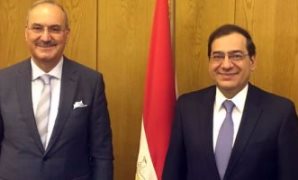 وزير البترول المهندس طارق الملا مع السفير العراقى بالقاهرة