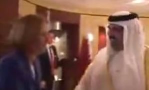 أمير قطر السابق خلال لقاء مع وزيرة خارجية إسرائيل السابقة