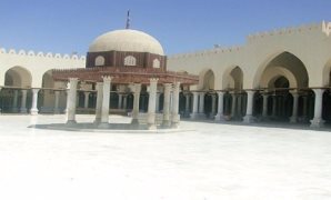 صحن مسجد عمرو بن العاص