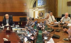 البرلمان يقدم 15 توصية للحكومة حول الموزانة
