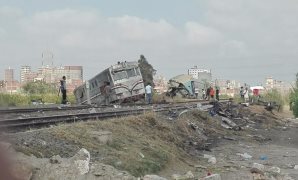 أول صور لموقع حادث قطار الإسكندرية عقب إزالة الحطام