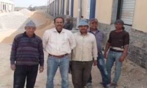 العمال العاملين بمشروع مدينة دمياط للأثاث