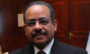 الدكتور أحمد عثمان عميد كلية الطب جامعة الإسكندرية