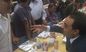النائب أحمد إسماعيل يشارك أهالى الحرفيين فى حفل إفطار جماعى