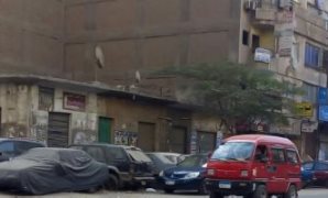 اشغال الطريق بشارع عين شمس بسبب ركن السيارات
