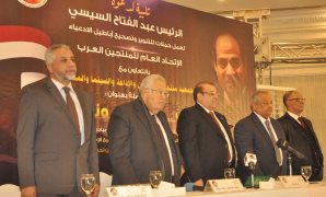 رئيس اتحاد المنتجين العرب يُكرم المفكر رجائى عطية والدكتور حسن راتب