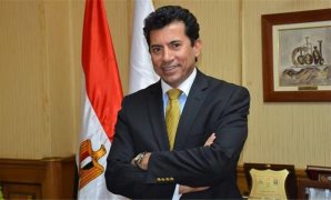 وزير الشباب والرياضة أشرف صبحى