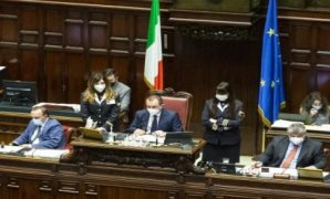 البرلمان الايطالى