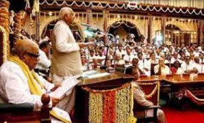البرلمان الهندى يُسقط عضوية راهول غاندى بعد ادانته بتشويه سمعة رئيس الوزراء