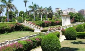 حدائق وقصر أنطونيادس  