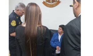 لحظة اعتقال رئيس بيرو