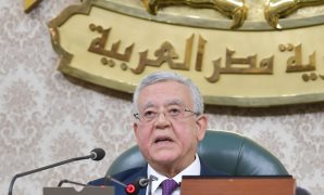 البرلمان العراقى يطالب البنك المركزى بضبط سعر صرف الدولار
