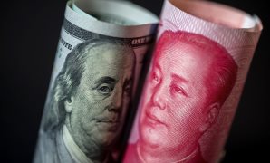 الدولار  - العملة الصينية