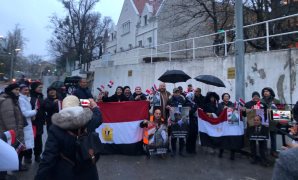 أبناء الجالية المصرية فى النمسا يصوتون بالانتخابات وينظمون وقفة لدعم فلسطين