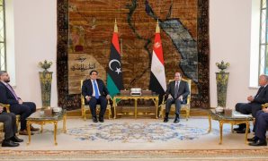 الرئيس عبد الفتاح السيسي  و محمد يونس المنفي رئيس المجلس الرئاسي الليبي