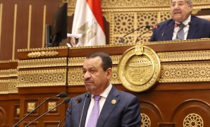 رئيسا وزراء مصر وبيلاروسيا يشهدان مراسم توقيع اتفاق لتعزيز نظام التجارة المشتركة 