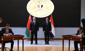 رئيس الوزراء: تحفيز الاستثمار المشترك يعد أولوية قصوى بين مصر وبيلاروسيا