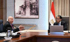رئيس الوزراء يشهد توقيع اتفاقية لتجميع طرازات جيتور T1 وT2 محليًا