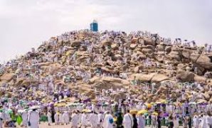 اقتراح برغبة لإصدار قرار وزاري بحظر تدخين السجائر الإلكترونية في الأماكن العامة