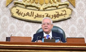 حكم قضائى ينصف "العمالة المنزلية".. ويلزم صاحب العمل بسداد 208 ألف جنيه لـ"سائقه" عقب فصله تعسفياً بعد عمل دام 12 عاماً.. المحكمة طبقت قانون العمل رقم 12 لسنة 2003 رغم كونه لا ينطبق على "العمالة المنزلية"