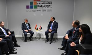 رئيس مجلس الوزراء يلتقي رئيس الوزراء الفلسطيني 
