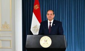 محمد عبد العزيز بصالون مصر أكتوبر: ثورة 30 يونيو لحظة تأسيس مستمرة