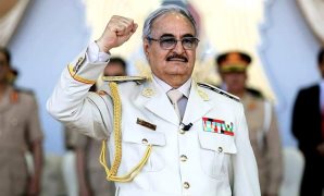محمد عبد العزيز بصالون مصر أكتوبر: ثورة 30 يونيو لحظة تأسيس مستمرة