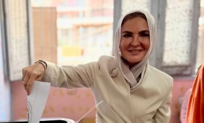أعلام مصر تزين المشهد الانتخابي واحتشاد المواطنين أمام لجان إمبابة في أجواء وطنية حافلة