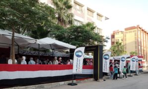رئيس مجلس النواب  يدلى بصوته فى انتخابات مجلس الشيوخ  بلجنته فى  النزهة