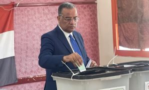 المرأة فى مقدمة الطوابير بثانى أيام انتخابات مجلس الشيوخ بأسوان