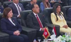 رئيسا وزراء مصر وتونس يشهدان توقيع 8 وثائق فى مجالات التعاون المشترك.. الصحة والعلوم الطبية وتنمية الصادرات على رأس المباحثات.. وتعاون وثيق فى مجالات تطوير المشروعات المتوسطة والصغيرة ومتناهية الصغر