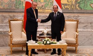 صورة أرشيفية للرئيس السيسي ونظيره التركى