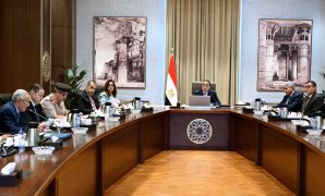 معلومات الوزراء: 52% من الأمريكيين يرون ضرورة تقليل الاهتمام بالقضايا الخارجية