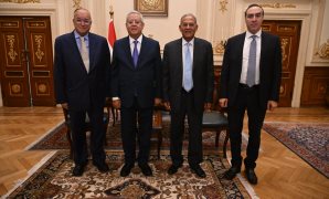 توقيع اتفاقية تعاون بين الشركة المصرية لنقل الكهرباء وشركة "K&K" الإماراتية لتنفيذ الدراسات النهائية لمشروع الربط الكهربائى بين مصر وأوروبا عبر إيطاليا.. رئيس الوزراء: الربط لتعزيز مكانة مصر كمركز إقليمي للطاقة