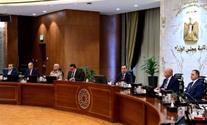 وجه رمسيس يرى الشمس فى ظاهرة تعامد معبد أبو سمبل.. معجزة فلكية خالدة تتجدد مرتين كل عام لمدة 20 دقيقة على قدس الأقداس.. 3000 سائح من جميع دول العالم يحرصون على مشاهدة الحدث.. صور