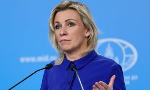 قبل أيام من انتخابات النواب 2025.. ضوابط وإجراءات تنظم تصويت المصريين بالخارج.. لكل مصرى مقيم خارج مصر ومقيد فى قاعدة بيانات الناخبين الحق فى الإدلاء بصوته.. اشتراط بطاقة رقم قومى أو جواز سفر سارى الصلاحية