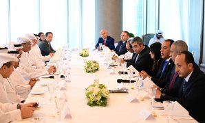 رئيس الوزراء القطرى يثنى على التنسيق المتواصل بين مصر وقطر بالملف الفلسطينى